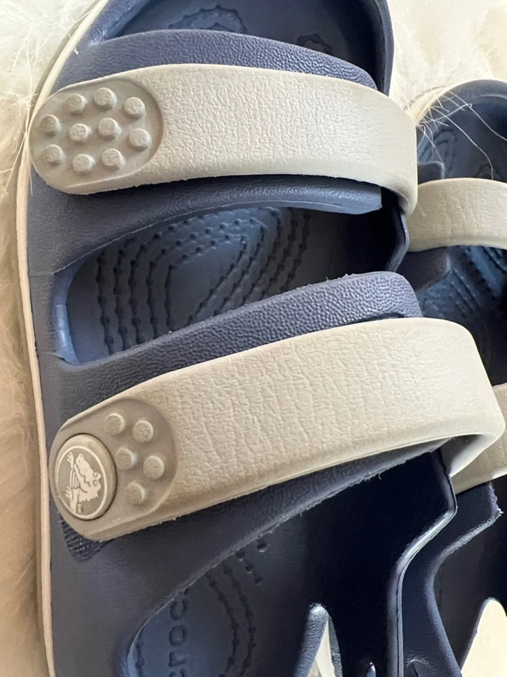 🐊🐸🌾⛱️CROCS Navy and Light Gray Kids Double-Strap Sandals